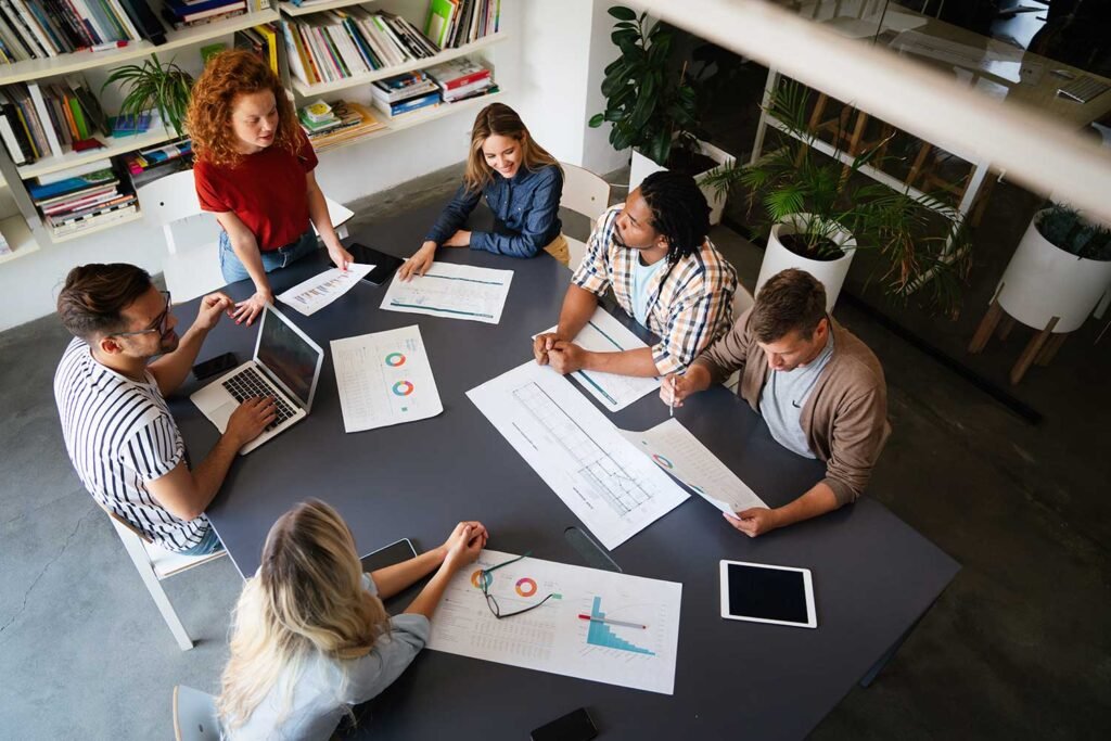 collaborative process of multicultural skilled peo 5ehbqrg.jpg